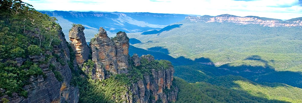 Full Day Blue Mountains And Australian Wildlife Including Hot Lunch - APT Tours - Sydney. Copyright APT Tours - Sydney.
