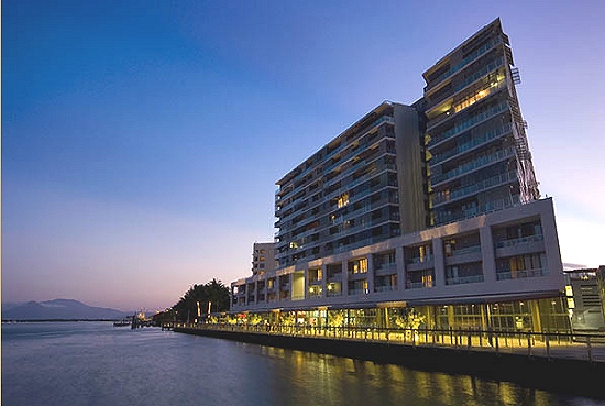 Cairns Harbor Lights - Cairns Harbor Lights. Copyright Harbour Lights Luxury Apartments Cairns.