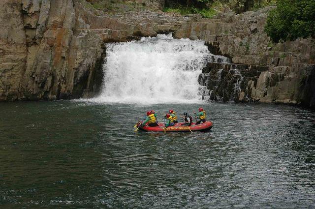 Rangitaiki Scenic Rafting - River Rats Rafting & Kayaking.