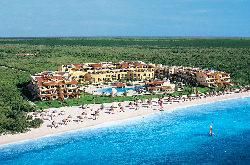 Secrets Capri Riviera Cancun - Secrets Capri Riviera Cancun. Copyright AMResorts 2012.